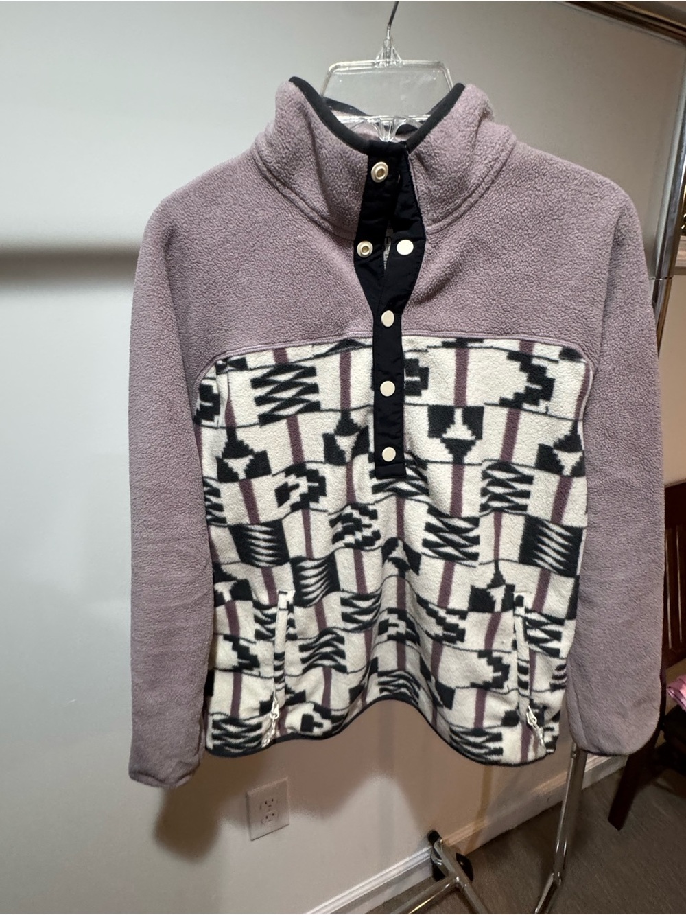 Women’s Lavender Snap-Placket Fleece Pullover Sweater